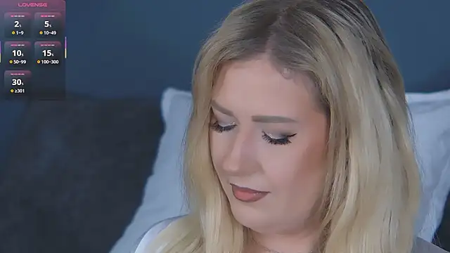 Snapshot of OndinaNoire chatting on 02/09/26, 08:35 OndinaNoire online show from 02/09/26, 08:35