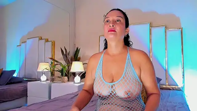 Rosalinda 77 online show from 07/14/26, 12:44