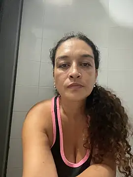 Rosalinda 77 online show from 07/19/26, 04:44
