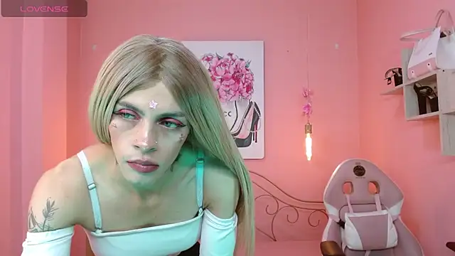 Snapshot of Dhalton_x chatting on 02/28/26, 02:56 Dhalton x online show from 02/28/26, 02:56