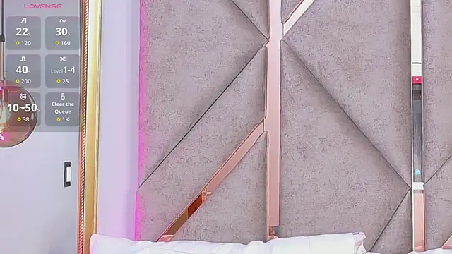 Sally-Noa online show from 03/19/26, 02:21