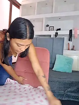 Layla em online show from 02/24/26, 12:47