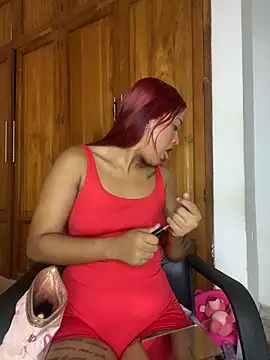 Layla em online show from 04/10/26, 12:43