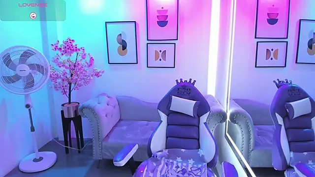 Victoria  doll online show from 04/28/26, 12:21