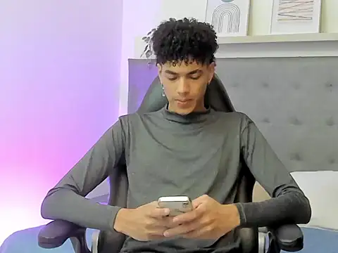 Snapshot of wes_gibbings chatting on 02/11/26, 03:50 wes gibbings online show from 02/11/26, 03:50