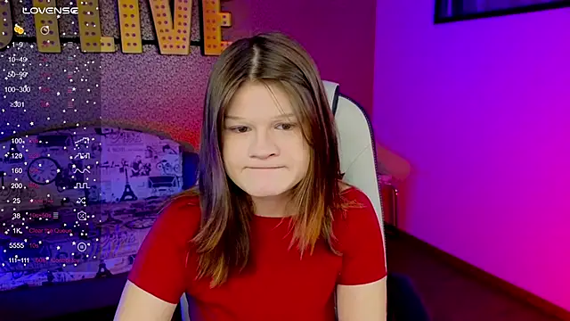 Snapshot of Lunatrend chatting on 02/20/26, 06:10 Lunatrend online show from 02/20/26, 06:10