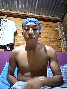 Snapshot of Peterveero12 chatting on 02/12/26, 06:25 Peterveero12 online show from 02/12/26, 06:25