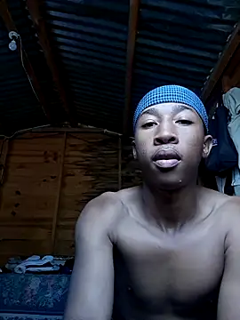 Snapshot of Peterveero12 chatting on 03/01/26, 09:44 Peterveero12 online show from 03/01/26, 09:44