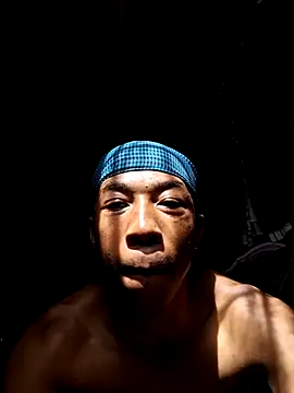 Snapshot of Peterveero12 chatting on 03/15/26, 11:27 Peterveero12 online show from 03/15/26, 11:27