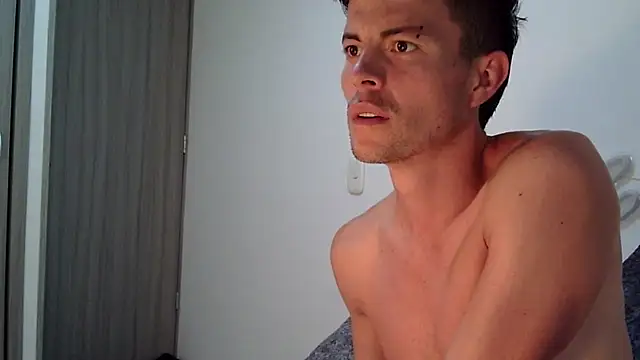 Snapshot of jordan_fox chatting on 02/13/26, 01:07 jordan fox online show from 02/13/26, 01:07