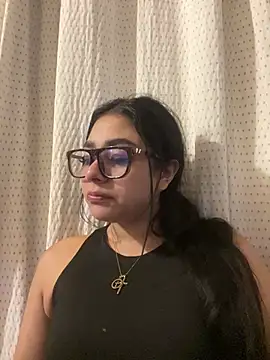 Violetta pinkk1 online show from 02/16/26, 04:30