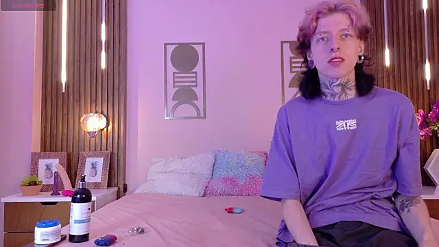 Snapshot of Hanna-Winchester chatting on 03/03/26, 08:48 Hanna-Winchester online show from 03/03/26, 08:48