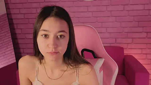 Snapshot of Nicole_Brownie chatting on 02/05/26, 02:38 Nicole Brownie online show from 02/05/26, 02:38