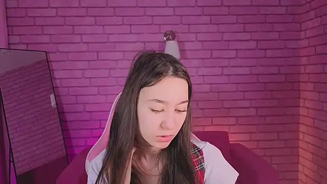 Nicole Brownie online show from 04/04/26, 01:26