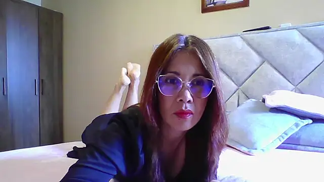 Snapshot of camila_star10 chatting on 06/15/26, 04:53 camila star10 online show from 06/15/26, 04:53
