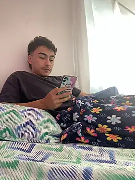 Snapshot of vanilla_Kush chatting on 02/17/26, 02:24 vanilla Kush online show from 02/17/26, 02:24