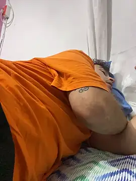 Snapshot of vanilla_Kush chatting on 02/19/26, 04:52 vanilla Kush online show from 02/19/26, 04:52