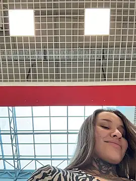 Snapshot of KishaMur chatting on 02/15/26, 07:51 KishaMur online show from 02/15/26, 07:51