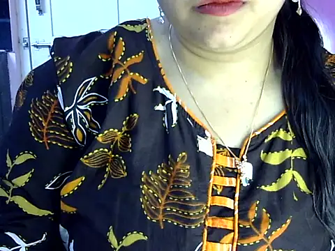 Snapshot of Cute_Aliyaa chatting on 06/07/26, 01:37 Cute Aliyaa online show from 06/07/26, 01:37