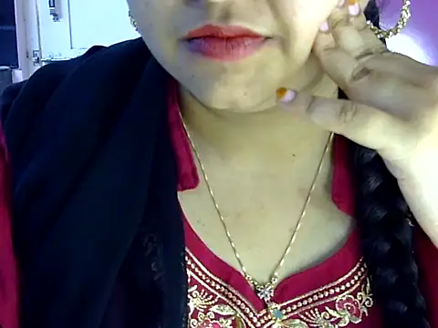 Snapshot of Cute_Aliyaa chatting on 06/27/26, 11:04 Cute Aliyaa online show from 06/27/26, 11:04