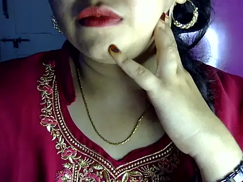Snapshot of Cute_Aliyaa chatting on 07/12/26, 01:24 Cute Aliyaa online show from 07/12/26, 01:24