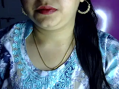 Snapshot of Cute_Aliyaa chatting on 07/16/26, 01:50 Cute Aliyaa online show from 07/16/26, 01:50