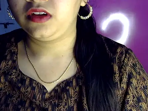 Snapshot of Cute_Aliyaa chatting on 07/17/26, 01:40 Cute Aliyaa online show from 07/17/26, 01:40