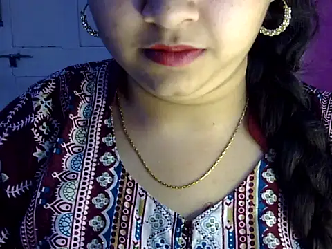 Snapshot of Cute_Aliyaa chatting on 07/18/26, 12:42 Cute Aliyaa online show from 07/18/26, 12:42