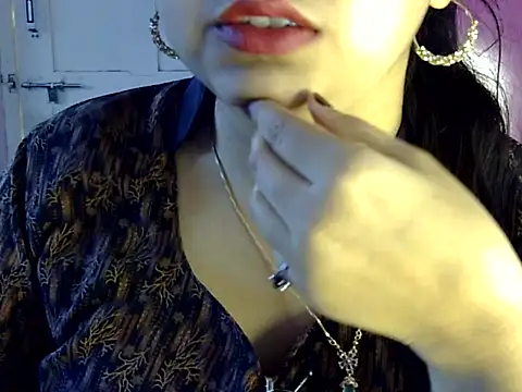 Snapshot of Cute_Aliyaa chatting on 07/23/26, 11:19 Cute Aliyaa online show from 07/23/26, 11:19