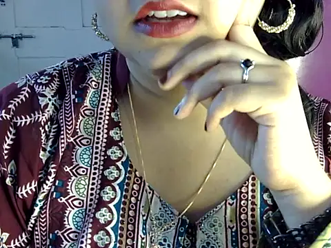Snapshot of Cute_Aliyaa chatting on 07/25/26, 12:47 Cute Aliyaa online show from 07/25/26, 12:47