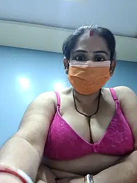 diyam4002 online show from 02/08/26, 08:45