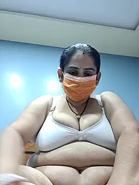 diyam4002 online show from 02/09/26, 09:13