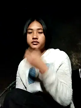 Snapshot of Hoa-tuylip chatting on 02/11/26, 10:59 Hoa-tuylip online show from 02/11/26, 10:59