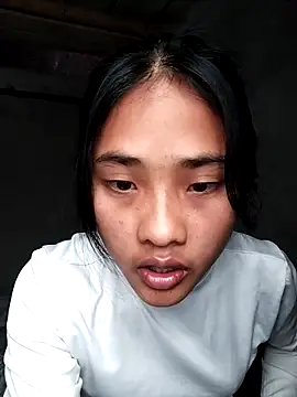 Snapshot of Hoa-tuylip chatting on 02/23/26, 06:33 Hoa-tuylip online show from 02/23/26, 06:33