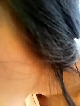 Snapshot of Hoa-tuylip chatting on 03/02/26, 08:43 Hoa-tuylip online show from 03/02/26, 08:43