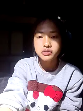 Hoa-tuylip online show from 03/06/26, 01:29