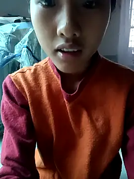 Snapshot of Hoa-tuylip chatting on 04/25/26, 12:02 Hoa-tuylip online show from 04/25/26, 12:02