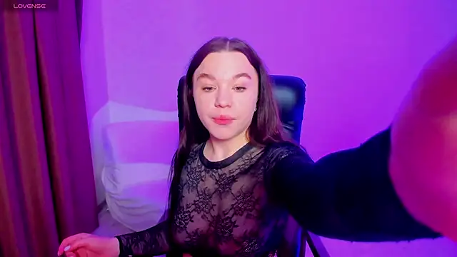 Mia Mia999 online show from 04/18/26, 07:58