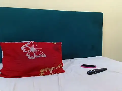 Snapshot of FreakyMelanin18 chatting on 02/12/26, 08:26 FreakyMelanin18 online show from 02/12/26, 08:26