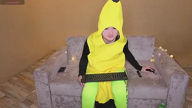 grase neon online show from 03/03/26, 09:37