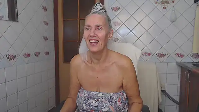 Snapshot of lukerya chatting on 01/02/25, 07:33 lukerya online show from 01/02/25, 07:33