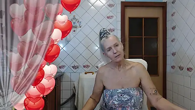 Snapshot of lukerya chatting on 01/05/25, 06:13 lukerya online show from 01/05/25, 06:13