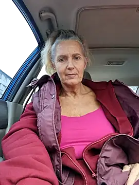 Snapshot of lukerya chatting on 11/27/25, 11:12 lukerya online show from 11/27/25, 11:12