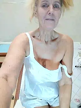 Snapshot of lukerya chatting on 01/17/26, 07:13 lukerya online show from 01/17/26, 07:13