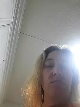 Snapshot of Sunflower0025 chatting on 03/03/26, 12:50 Sunflower0025 online show from 03/03/26, 12:50