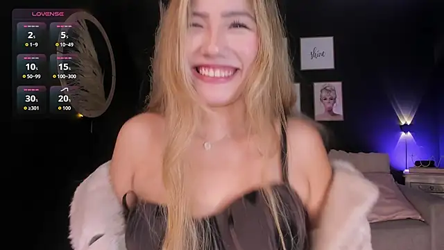 Isa cortes  online show from 03/27/26, 01:55