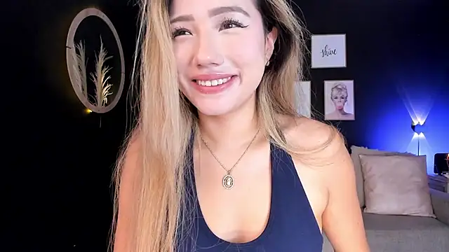 Isa cortes  online show from 04/17/26, 01:36