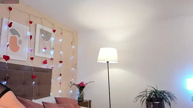 Snapshot of SalomeStorm_ chatting on 02/22/26, 03:10 SalomeStorm online show from 02/22/26, 03:10