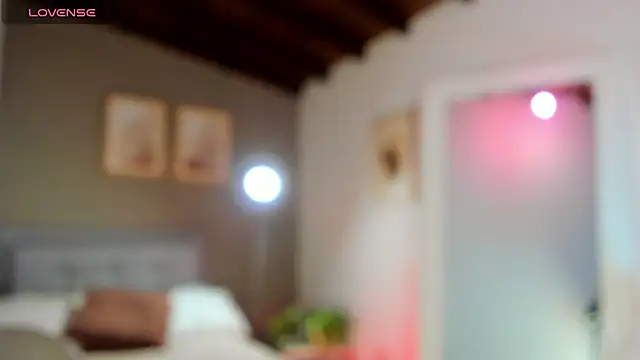 SalomeStorm  online show from 04/11/26, 01:48