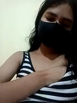 Mahira-- online show from 07/12/26, 12:23
